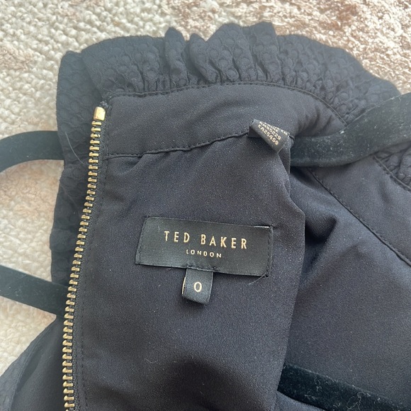 Ted Baker black peplum mock neck blouse size 0 - Picture 4 of 4